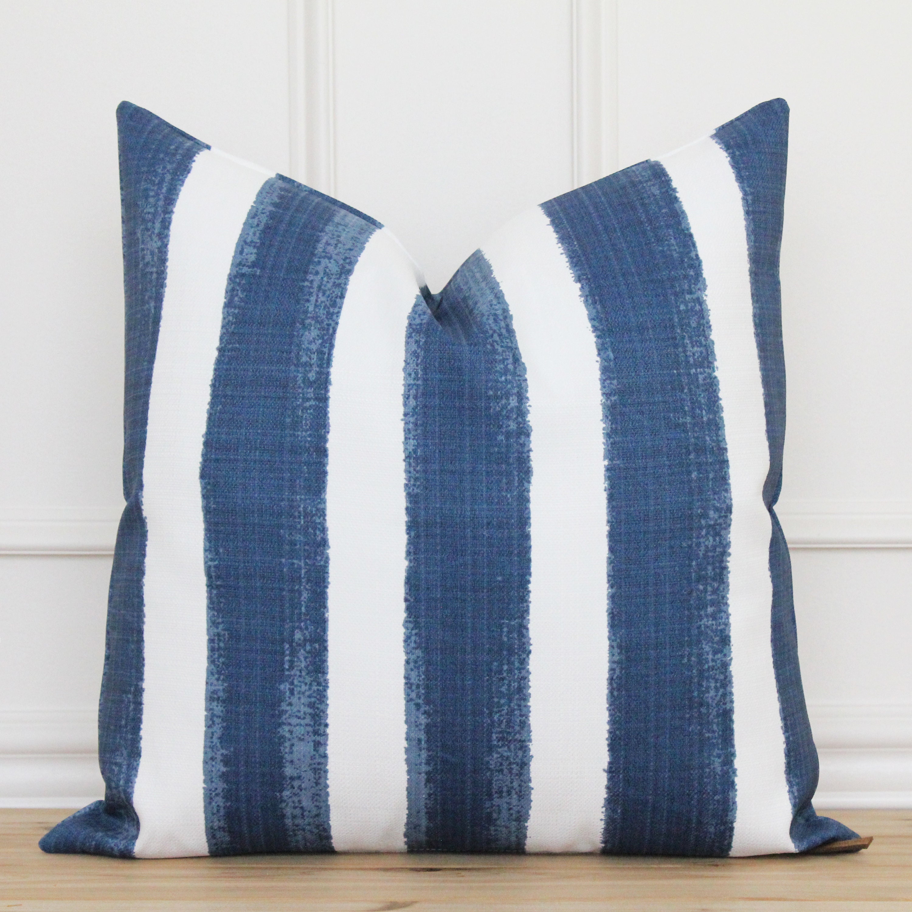 Fodera per cuscino da esterno a righe blu e bianche * Fodera per cuscino da esterno blu navy * Cuscino da patio blu * Fodere per cuscini da esterno /