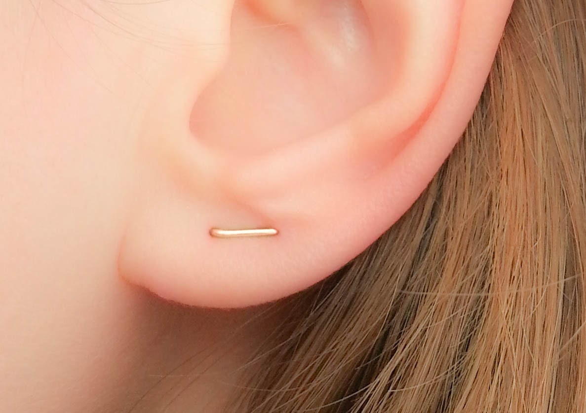 Doppio piercing - Orecchino a doppio lobo - Orecchino a doppio perno - Orecchini a due fori - Orecchino a due piercing - Orecchini a graffa - Set di o