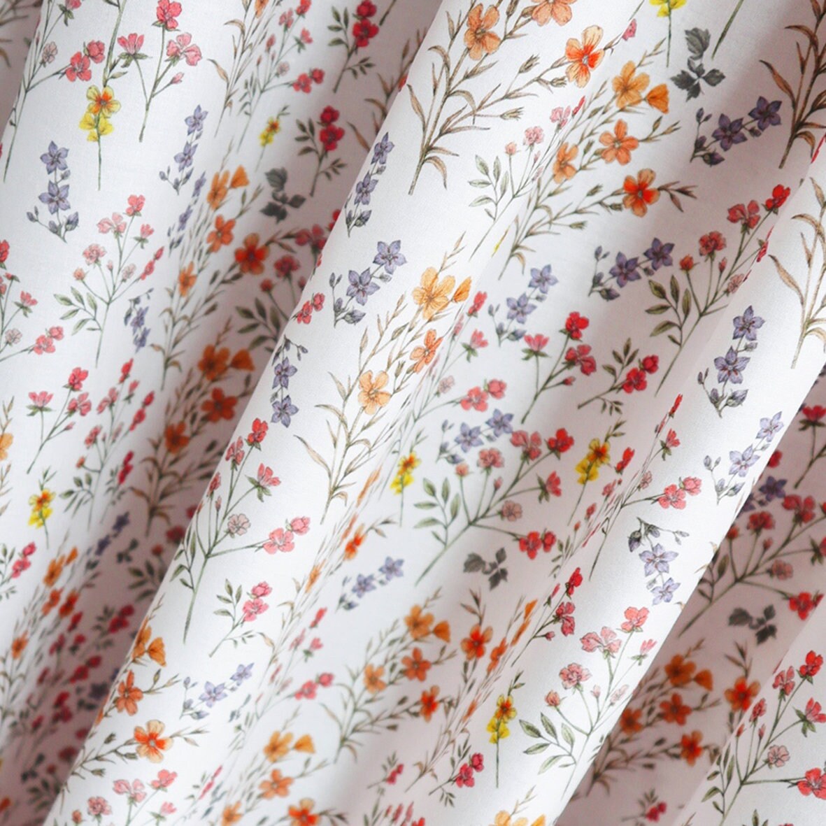 Tessuto di cotone a fiori, tessuto di design, tessuto a fiori, tessuto di cotone, tessuto a fiori stampato, tessuto morbido, tessuto per abiti estivi,