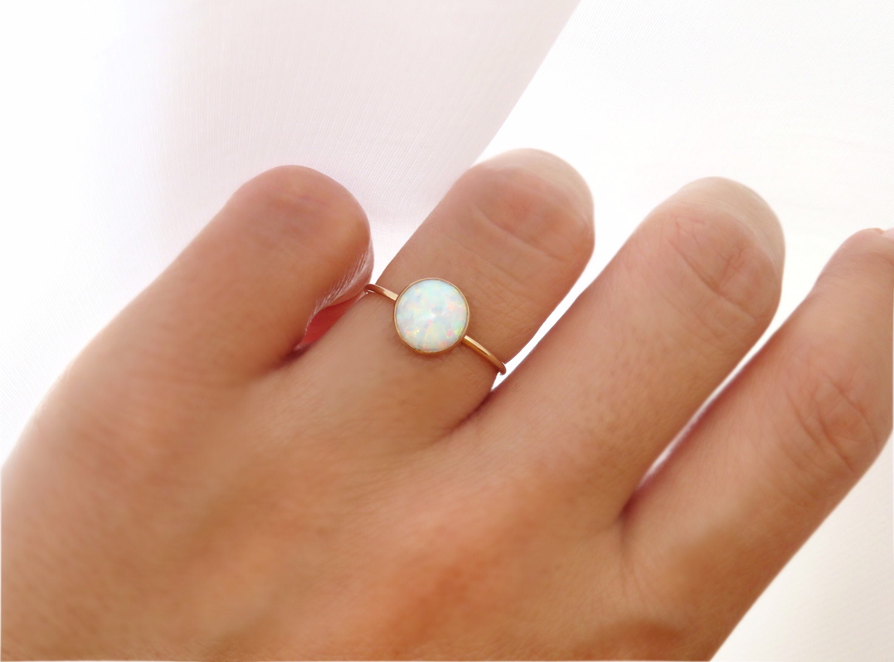 Anello opale bianco, Anello opale fuoco bianco, Opale di fuoco multicolore, Anello opale d'argento, Anello opale di fuoco, Anello di promessa, Anello