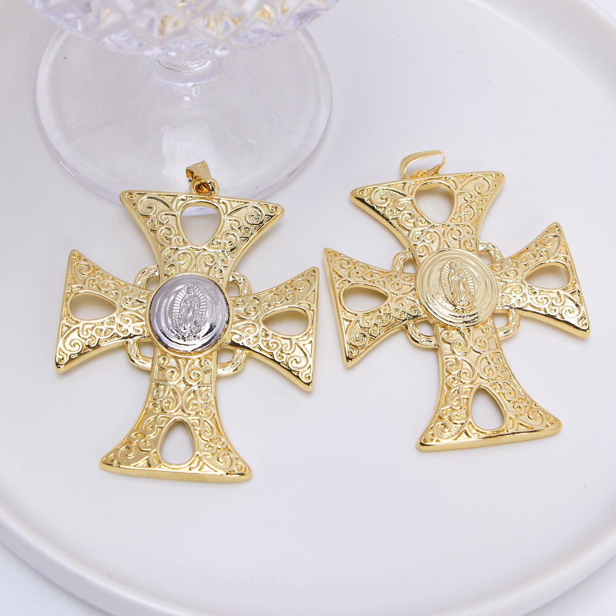 5 pezzi, ciondolo a croce grande placcato oro 18 carati, ciondolo della Vergine Maria, ciondolo religioso, ciondolo cristiano, creazione di gioielli f