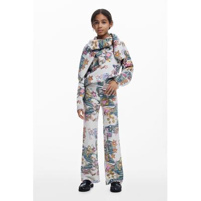 Elastic pants with patterns