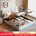 Letto imbottito Comanlai 140 x 200 cm, letto contenitore idraulico con tasche laterali, struttura imbottita, illuminazione a LED, senza materasso, beige
