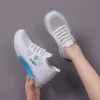 Mesh-Schuhe für Damen, Sommer, dünne weiße Schuhe, Mesh-Sportschuhe für Damen, atmungsaktiver und vielseitiger Sommer-Freizeitschuh