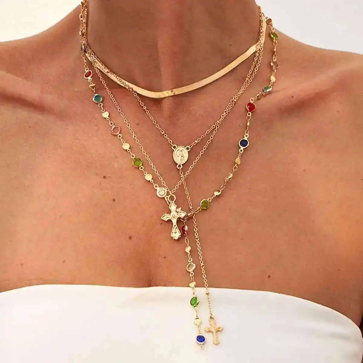 KunJoe 4 Stück Boho Multi Layer Bunte Kristallkette Halskette Damen Hip Hop Jesus Kreuz Anhänger Halskette Set Party Halsschmuck Image