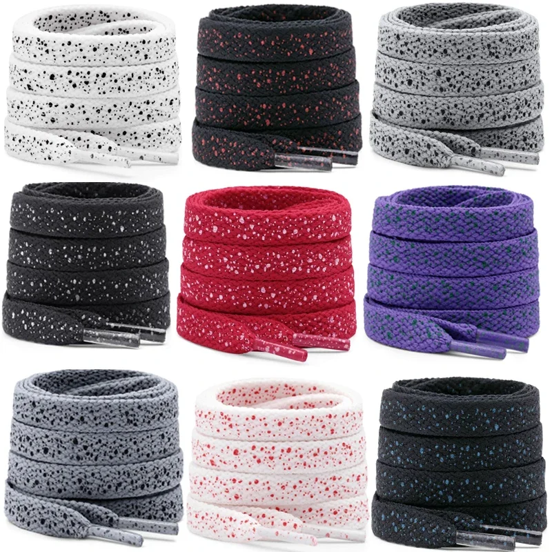 1 Paar flache Schnürsenkel für Sneakers, flache Schnürsenkel mit Tintenspritzer-Aufdruck, farbig, sportlich, 0,8 cm Breite, für lässige Sneakers und Schuhe Image