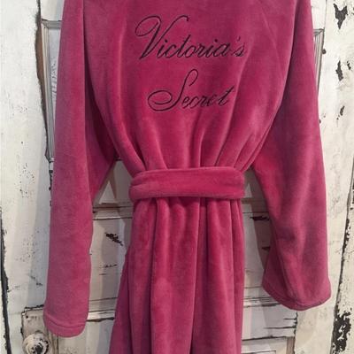 Victoria's Secret Intimates & Sleepwear | Victoria’s Secret Plush Velour Pink Bath Robe Medium Large | Color: Pink | Size: Os