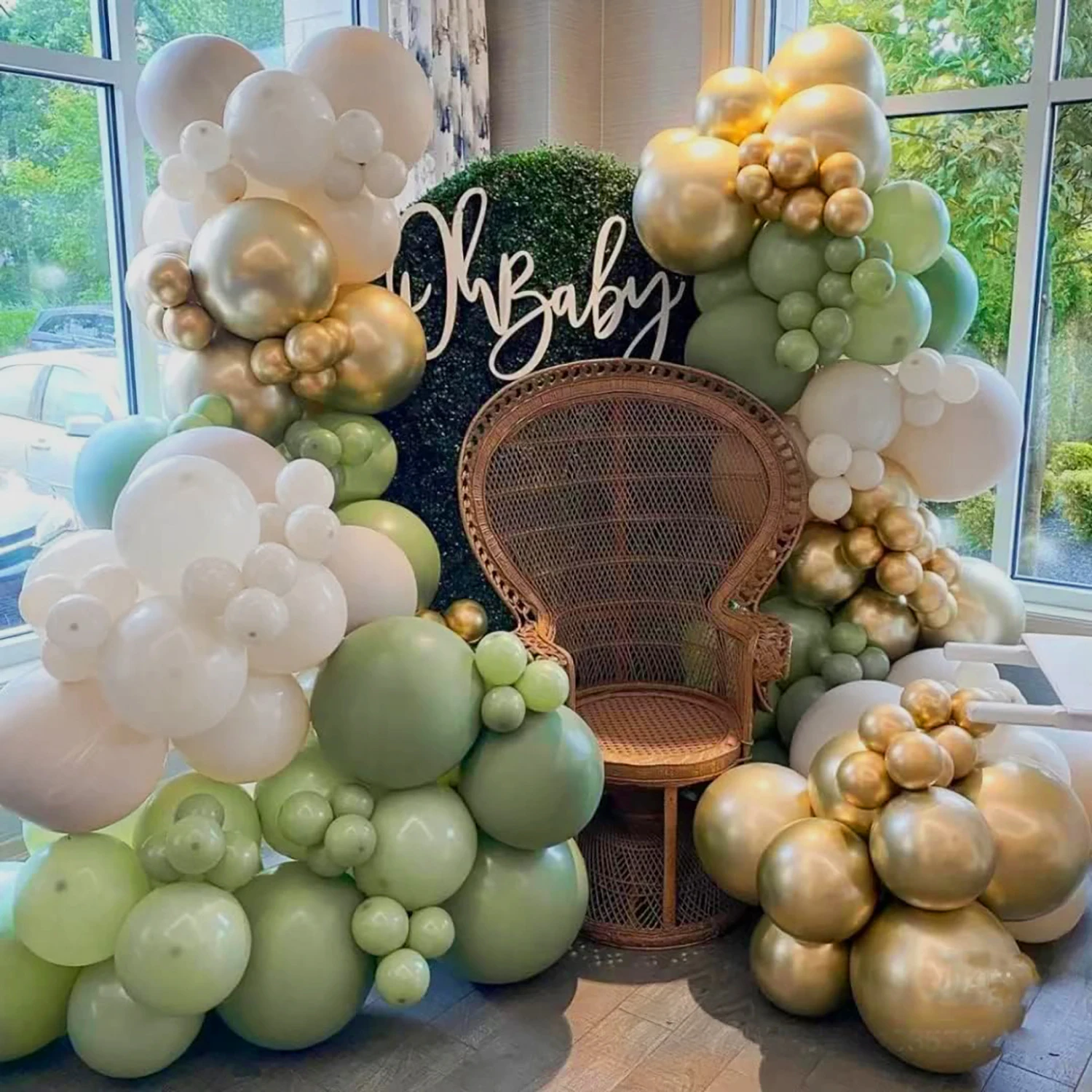 14-teiliges Latex-Ballon-Set aus grünem, weißem und goldenem Latex, geeignet für Geburtstagsfeiern, Hochzeiten, Valentinstagsfeiern und Dekoration Image