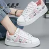 Mädchen Casual Board Schuhe Süße Hello Kitty Sportschuhe Anime Sanrios Kawaii Cartoon Niedliche Schuhe mit dicken Sohlen Süße Studentenschuhe
