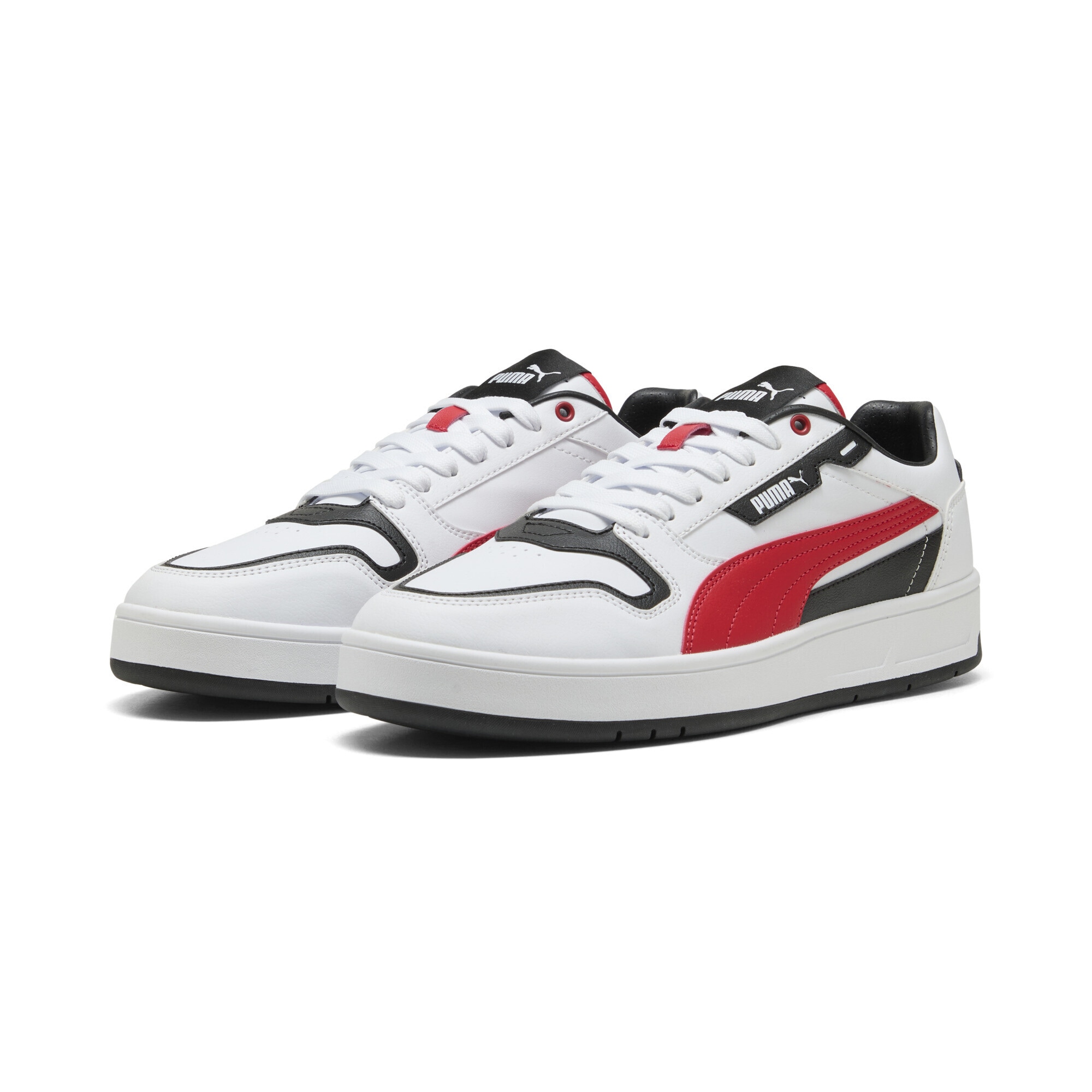 Sneaker PUMA "Court Classic Street Sneakers Erwachsene", Damen, Gr. 42.5, weiß (weiß for all time rot schwarz), Obermaterial: Synthetik; Futter: Synthetik, Textil; Innensohle: Textil; Laufsohle: Gummi, Schuhe Sneaker