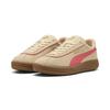 Sneaker PUMA "PUMA Club Klassika Sneakers aus Wildleder Damen", Gr. 35.5, canvas peach frost gold beige rot, Obermaterial: Textil, Kuhleder, Synthetik; Futter: Textil, Synthetik; Innensohle: Textil; Laufsohle: Gummi, Schuhe