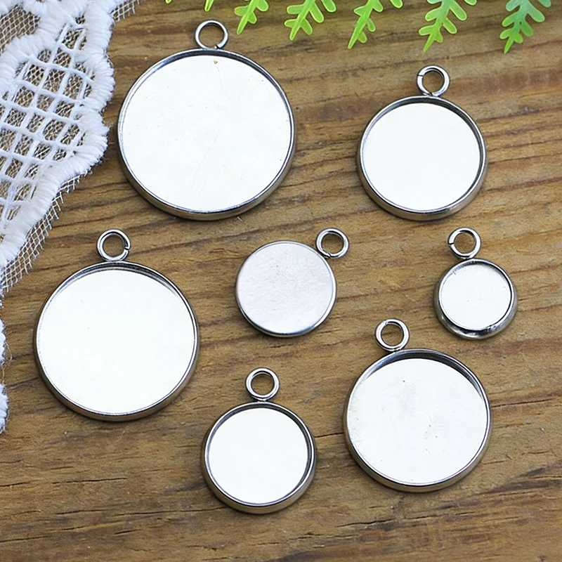 Base per Cabochon in Acciaio Inossidabile, 20 Pezzi, Adatta per Cabochon da 6-30mm, Base Rotonda per Cammeo, Vassoio Vuoto, Accessori Fai da Te per Creazione Gioielli, Cornice