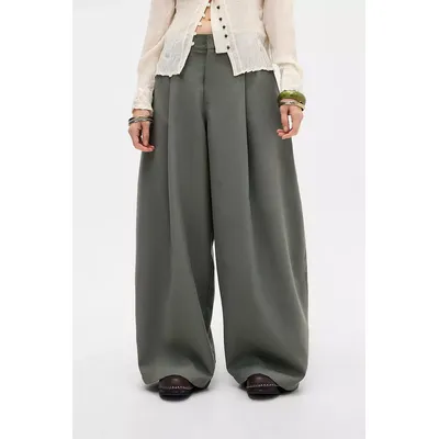 UO Noa Cocoon Trousers - Khaki S at Urban Outfitters
