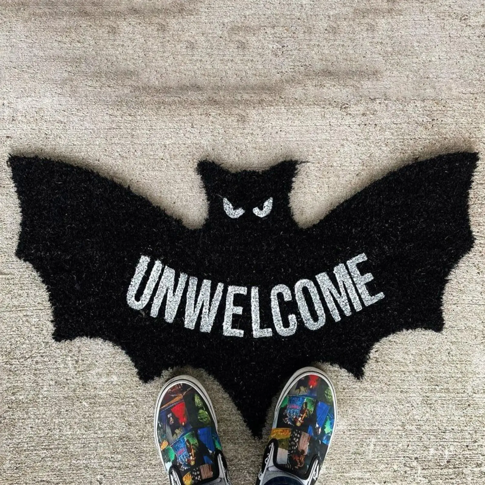 Fledermausförmiger Teppich, 80 x 40 cm, für den Innenbereich, Gothic-Fledermausförmige Bodenmatte, Halloween-Festival, dekorative Matte für Schlafzimmer, Wohnzimmer, Küche Image