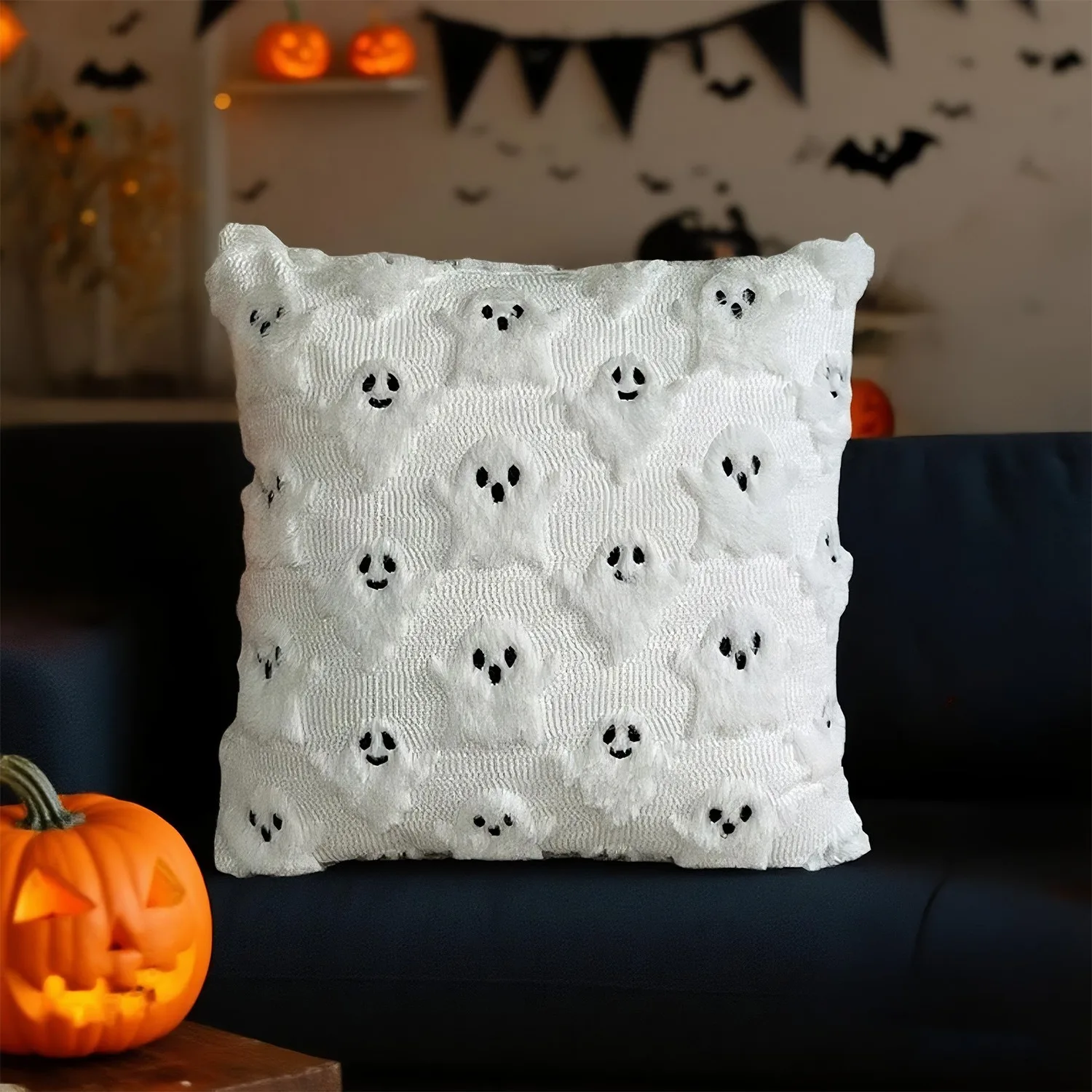 Halloween-Kissenbezüge, 45,7 x 45,7 cm, schwarze Augen, Geister-Kissenbezug, weicher Plüsch, Kunstpelz, Wolle, Couch-Kissenbezug für Stuhl, Sofa Image