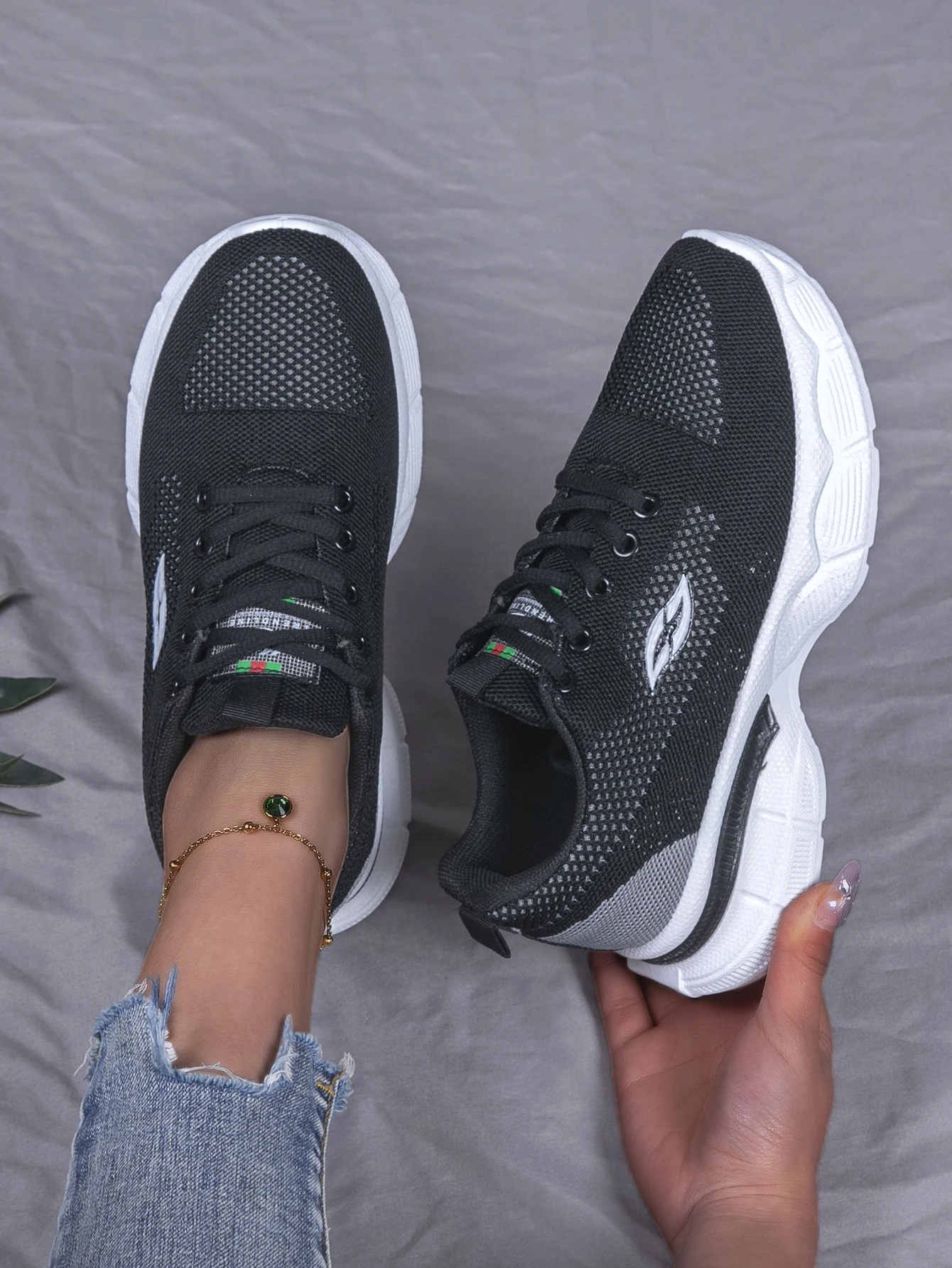 Frühlingsneue Damen-Sportschuhe, modisch, atmungsaktiv, leicht, rutschfest, verschleißfest, lässige Sportschuhe, flache Schuhe Image