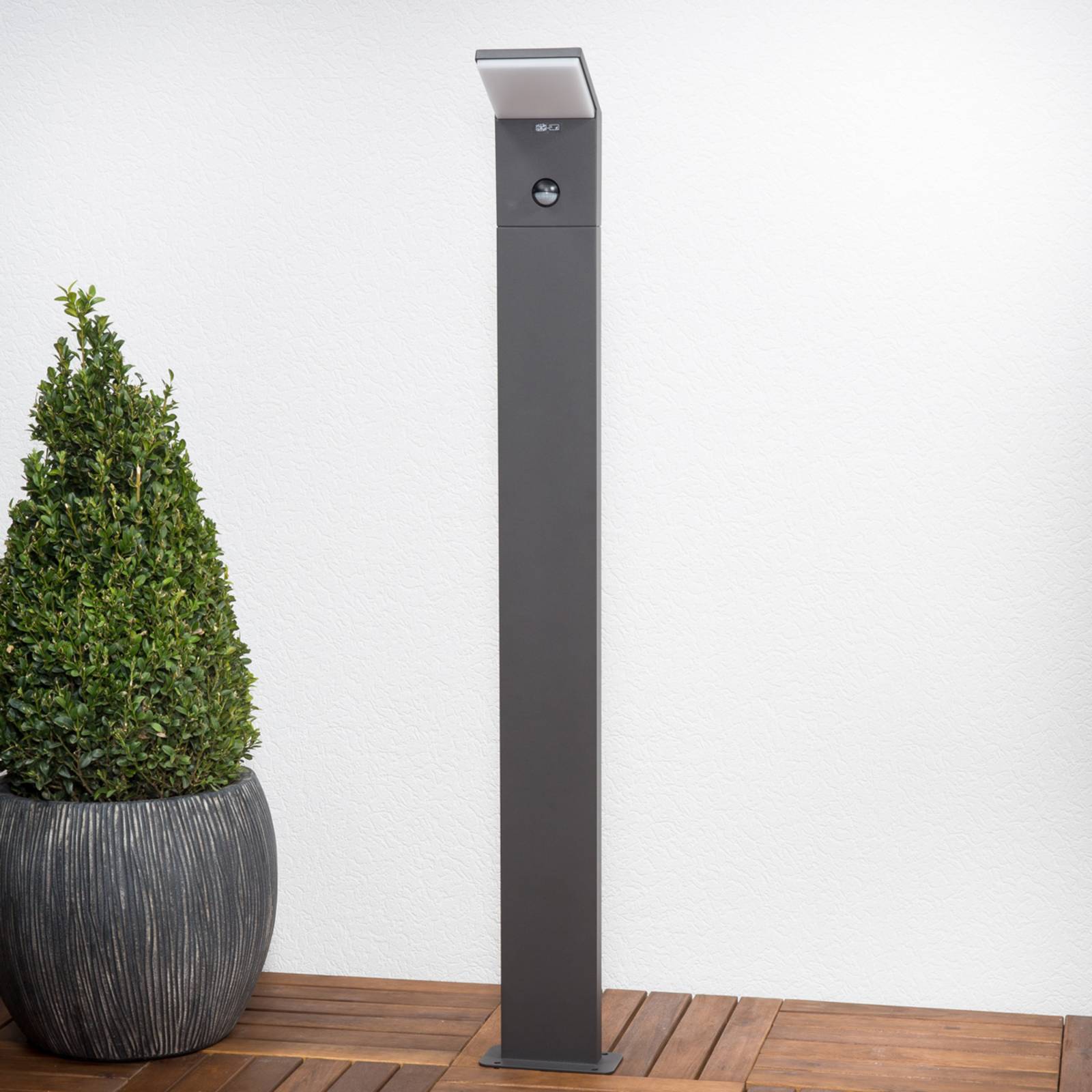 Lucande LED path light Nevio, sensor, 100cm, anthracite NEVIO, Black, Aluminium, Modern, Outdoor lights with Sensor