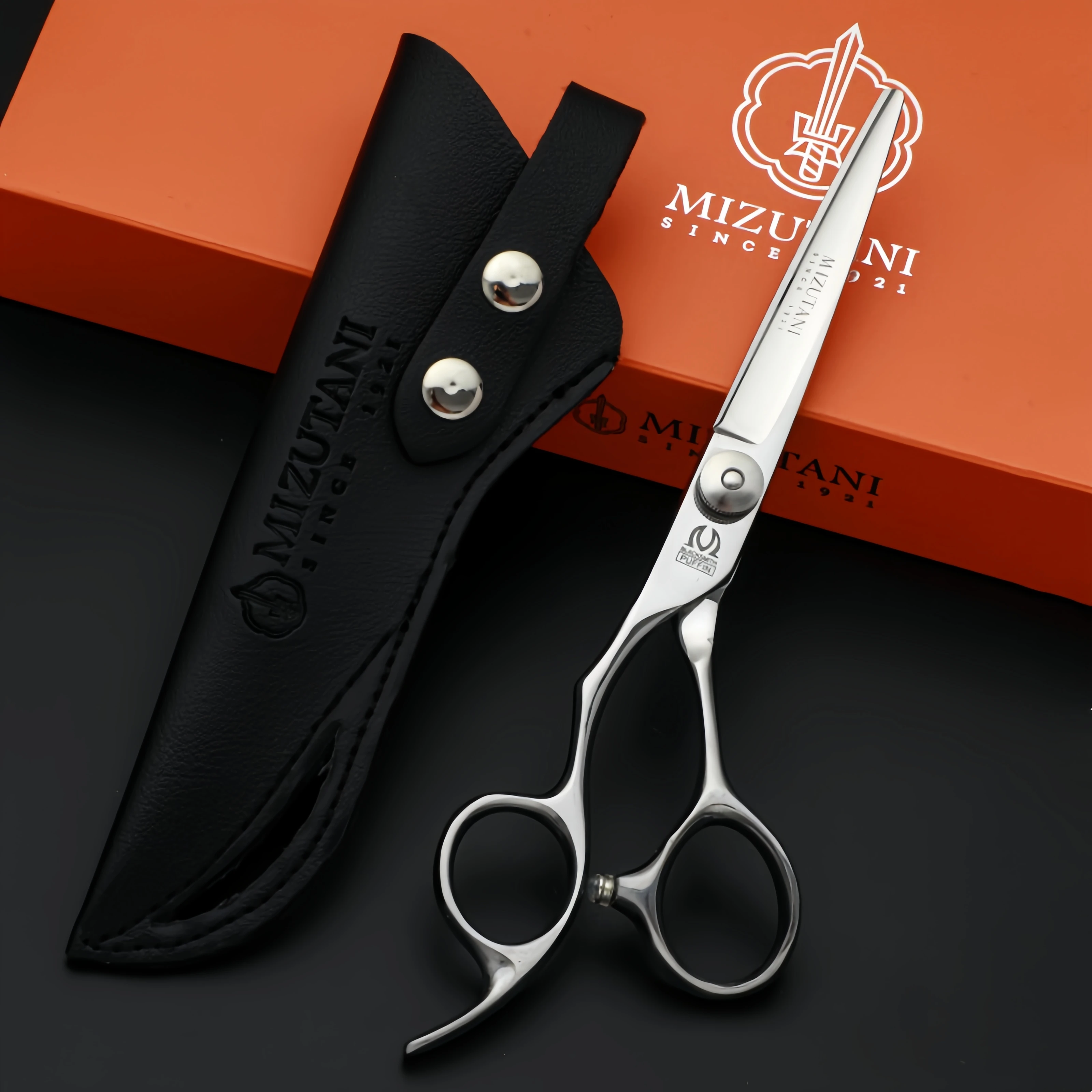 Haarschneideschere für die linke Hand, professionelle Haarschere, japanische handgefertigte VG10-Stahl-Haarschnittschere mit ergonomischem Designgriff Image