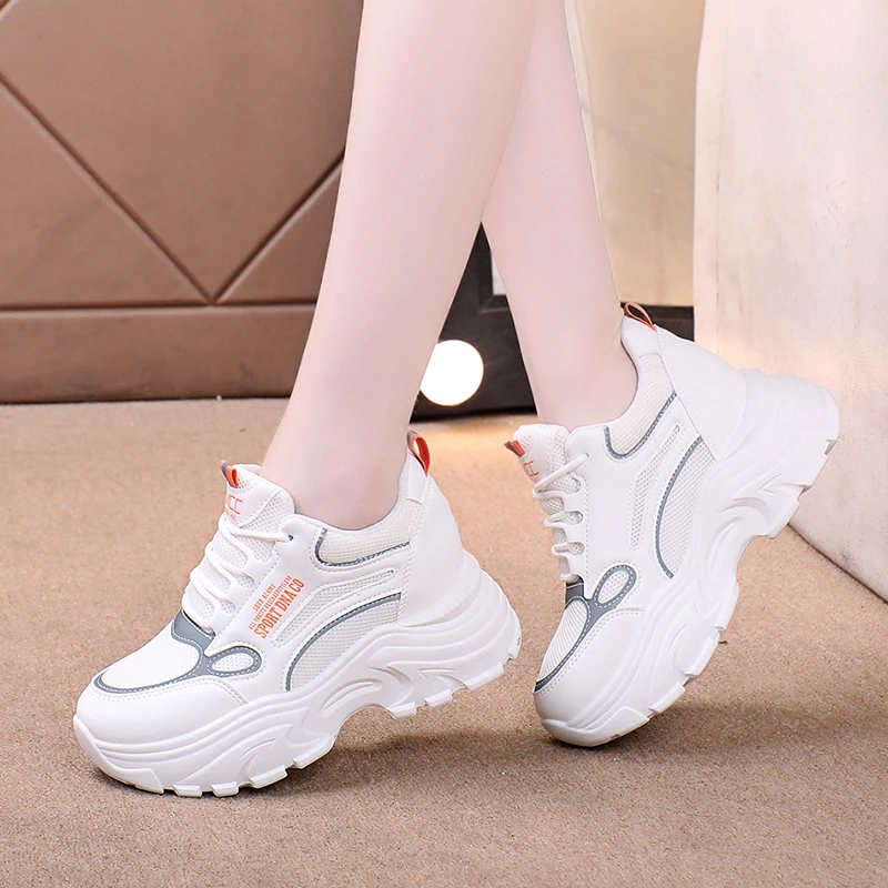 Frühling/Herbst Große Wanderschuhe mit dicken Sohlen Modische neue runde Zehen atmungsaktive bequeme Freizeit-Sneaker für Damen Image