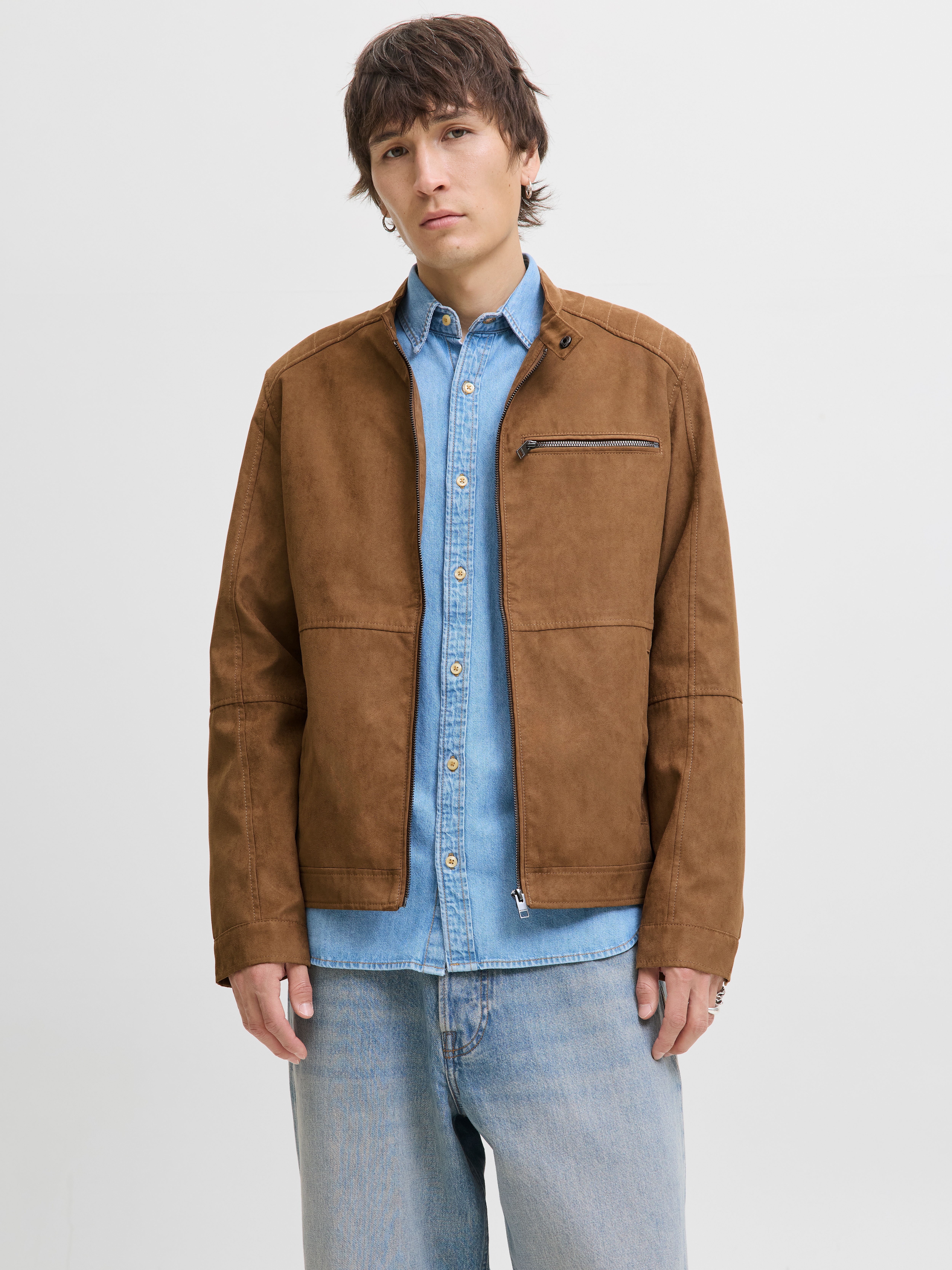 Bikerjacke JACK & JONES "JJEDYLAN mit wasserabweisender Funktion", Herren, Gr. M, braun (cognac), Web, Obermaterial: 100% Polyester, unifarben, slim fit taillenbedeckt, ohne Ausschnitt, Jacken, unifarben, modisch, regular fit, Polyester