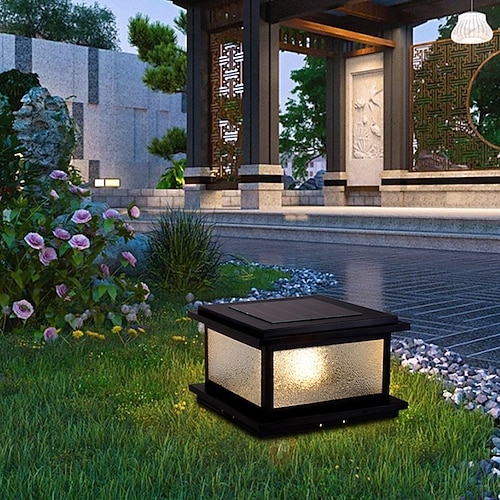 moderne minimalistische Solar-Wegeleuchten für den Außenbereich, helle Solarleuchten für den Außenbereich, wasserdichte LED-Solar-Gartenleuchten, Metall-Landschaftsbeleuchtung Image