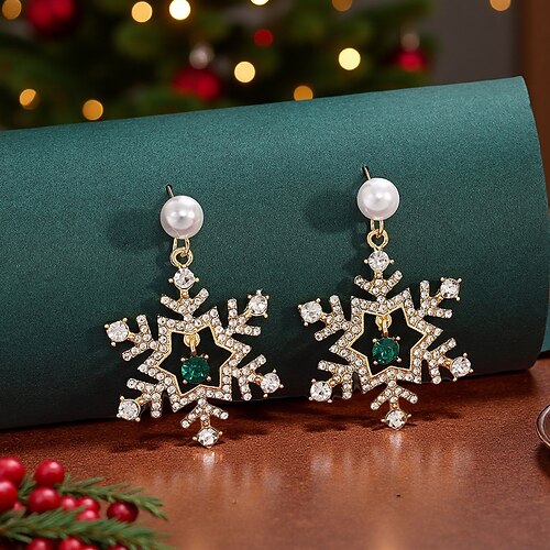 Weihnachts-Schneeflocken-Ohrhänger mit funkelnden bunten Kristallen, festliche Urlaubs-Ohrhänger für Frauen, elegantes Winterschmuck-Geschenk für die Weihnachtsfeier Image