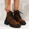Sexy Leopard Stiefeletten für Frauen Herbst Winter niedrige quadratische Absätze plus Größe 43 kurze Stiefeletten Schuhe Frau Motorrads tiefel