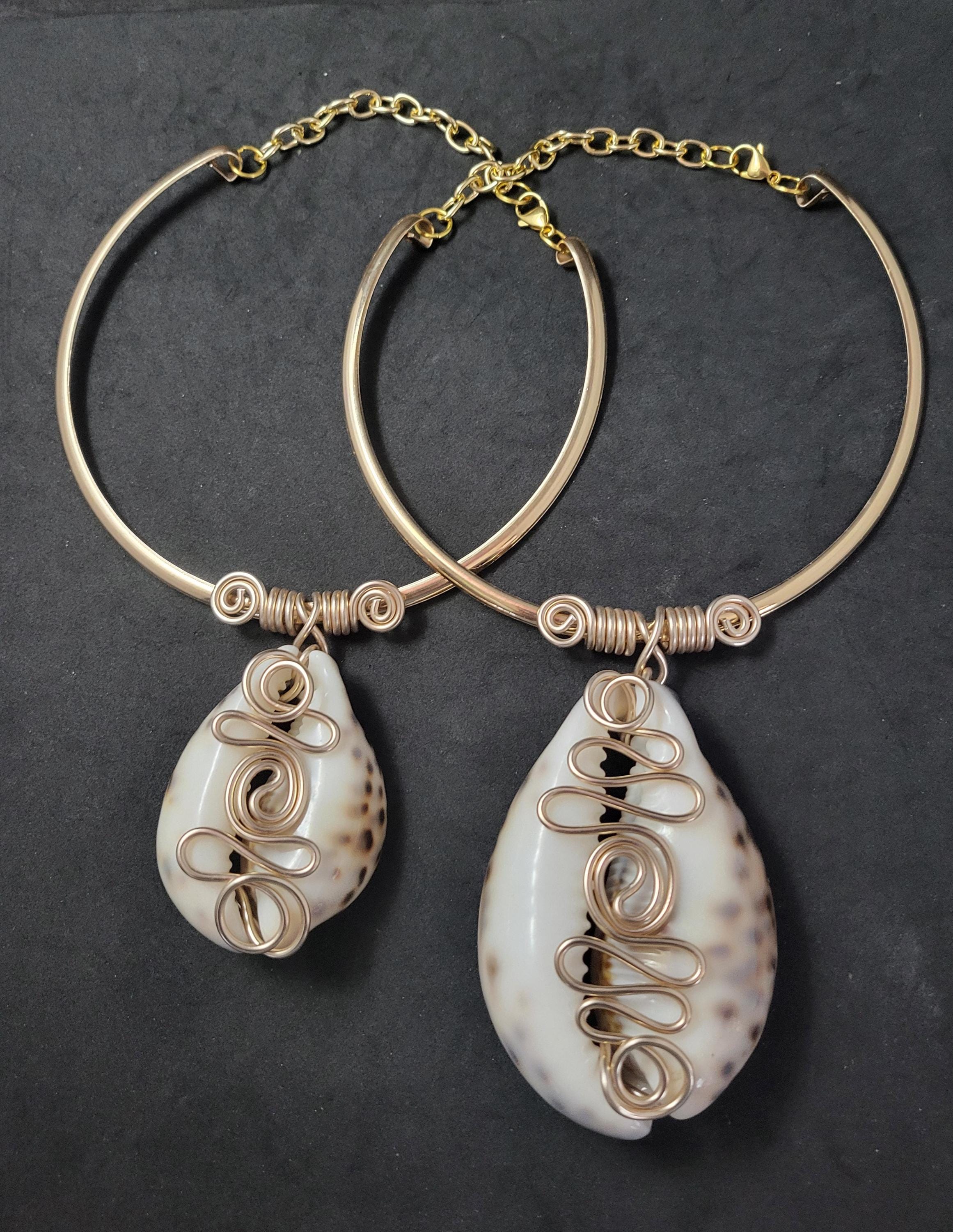 Collana con conchiglia di ciprea grande o piccola, collana, conchiglia di ciprea, collana di conchiglie, gioielli vistosi, gioielli avvolti in filo me