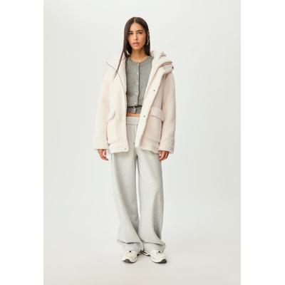 Stradivarius Short faux shearling coat Ecru XS