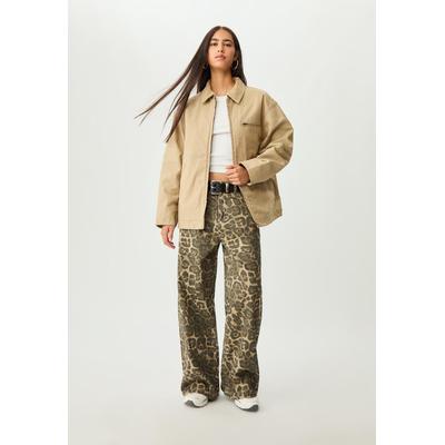 Stradivarius Jacket with pockets and a contrast collar Stone XL