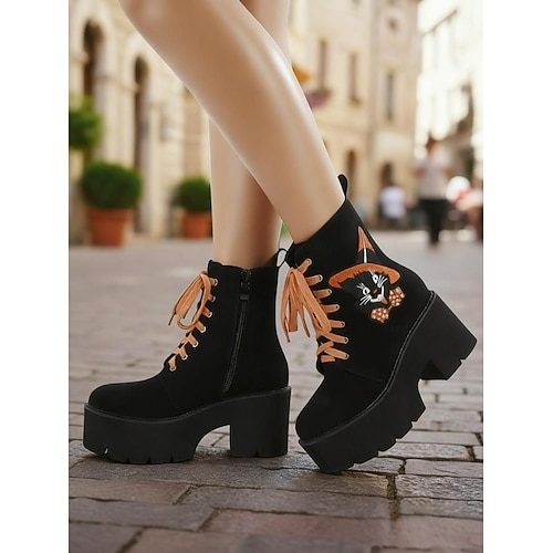 Damen-Halloween-Plateau-Schnürstiefel mit Katzenstickerei – Stiefeletten aus schwarzem Wildleder mit dickem Absatz für Herbstfestivals, Streetwear und Kostümpartys Image