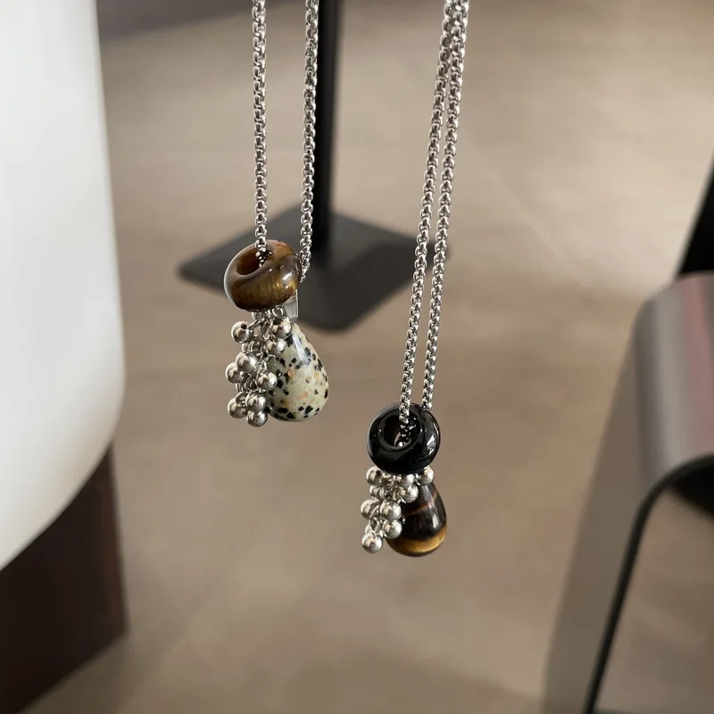 Collier en pierre d