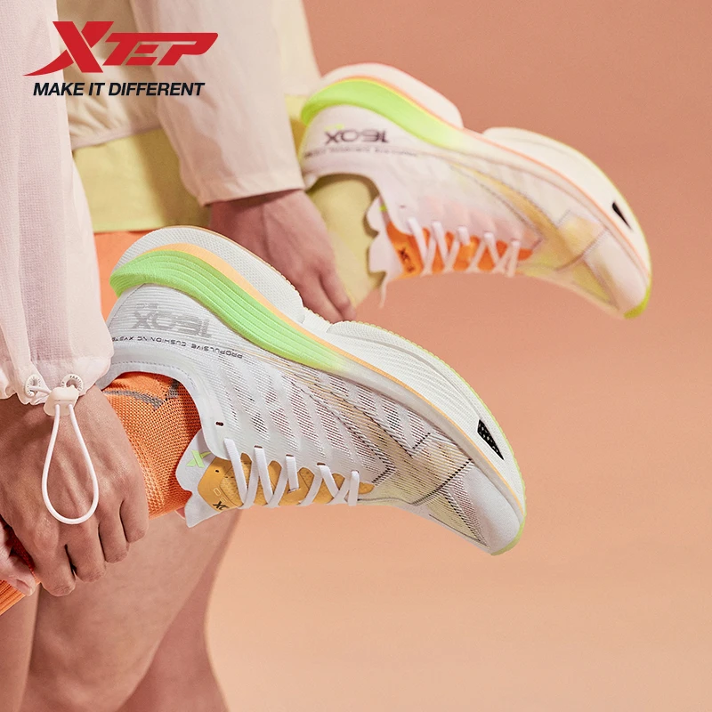 Xtep 160X 5.0 Scarpe da corsa per donna Estate Comode scarpe da corsa da allenamento per maratona leggere resistenti all'usura 977118110095