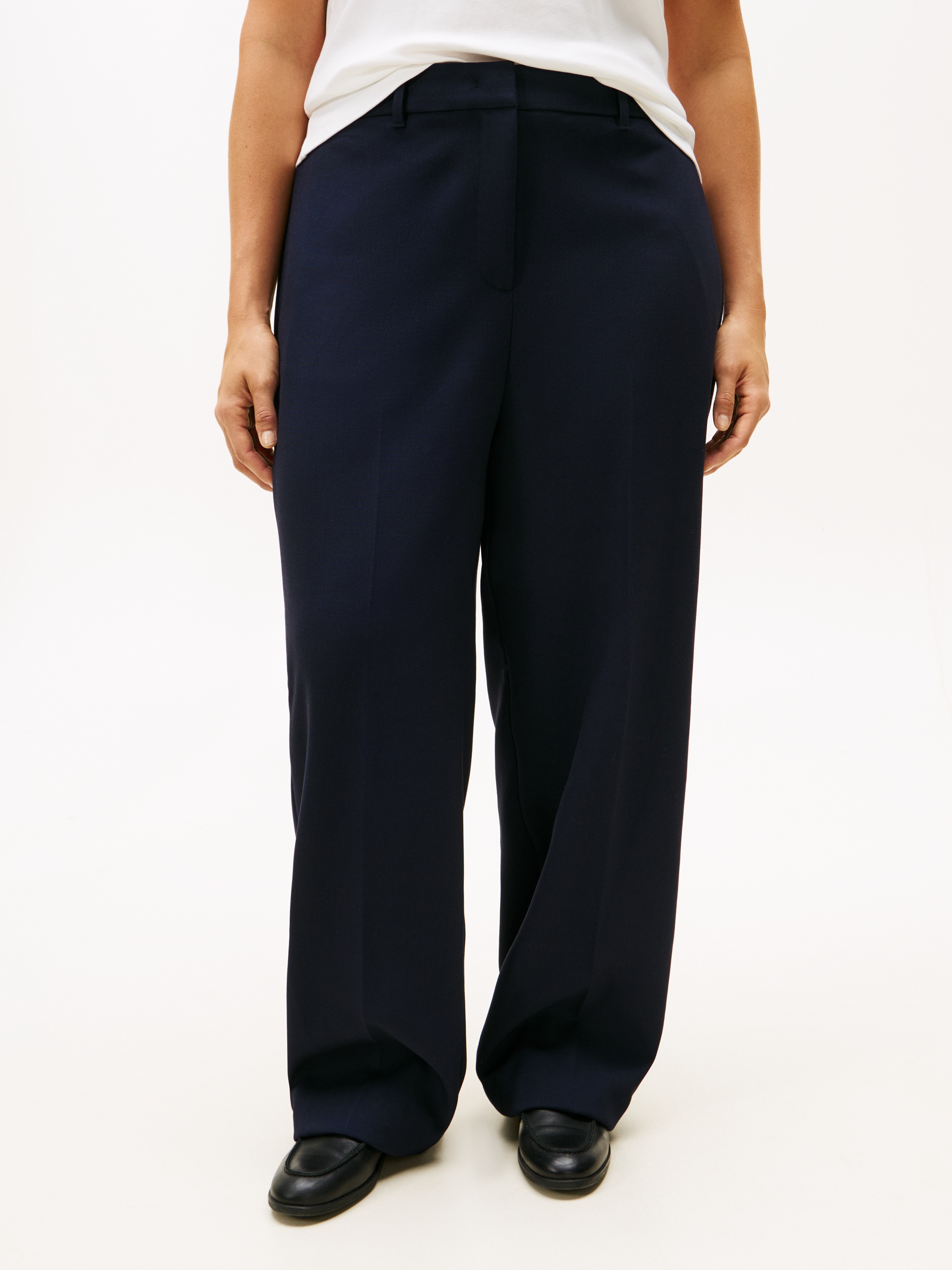 Anzughose TOMMY HILFIGER CURVE "CRV PUNTO RLXD STRAIGHT PANT", Damen, Gr. 46, N-Gr, blau (schwarz night navy), Web, Obermaterial: 68% Polyester, 28% Viskose, 4% Elasthan, unifarben, relaxed fit, Hosen Anzughose, in großen Größen