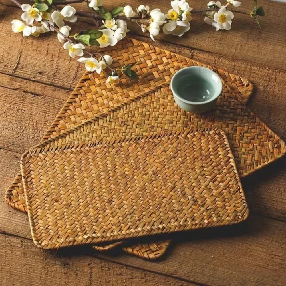 Robuste, natürlich gewebte Rattan-Tischsets, rechteckige, hitzebeständige Tischsets, rustikale, waschbare Tischsets für den Innenbereich, Küchenutensilien Image