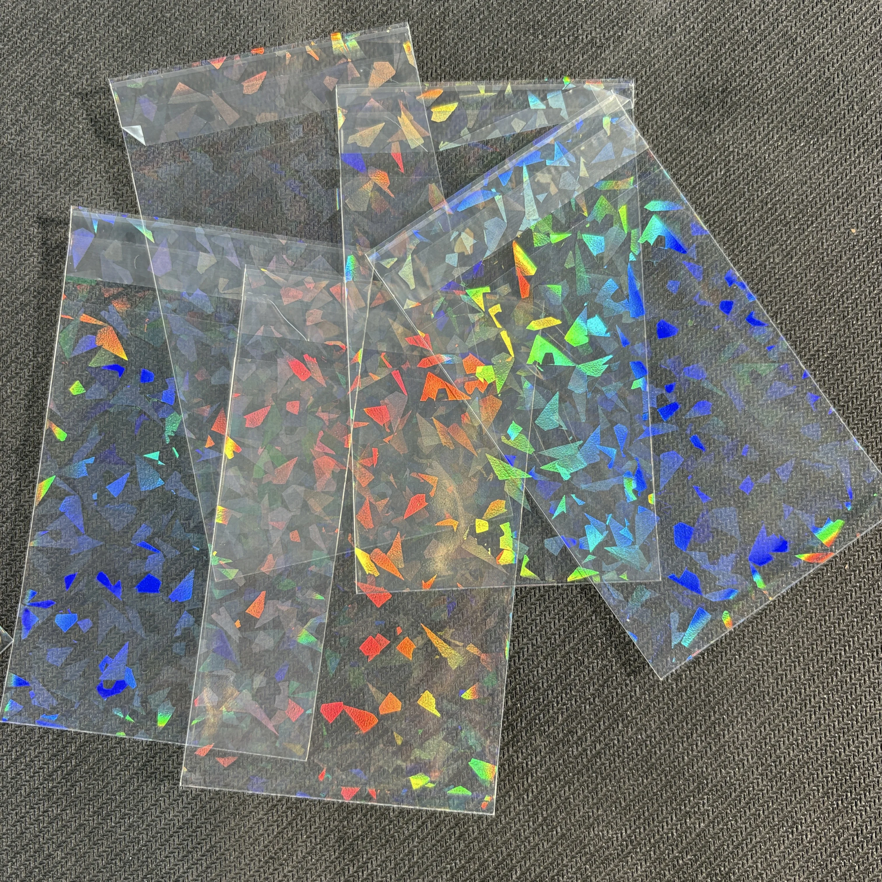 100 Stück 65 x 90 mm bruchsichere Folien-Filmkartenhüllen, transparente Spiel-OPP-wiederverschließbare Taschen für YGO/PKM-Sammelkarten Image