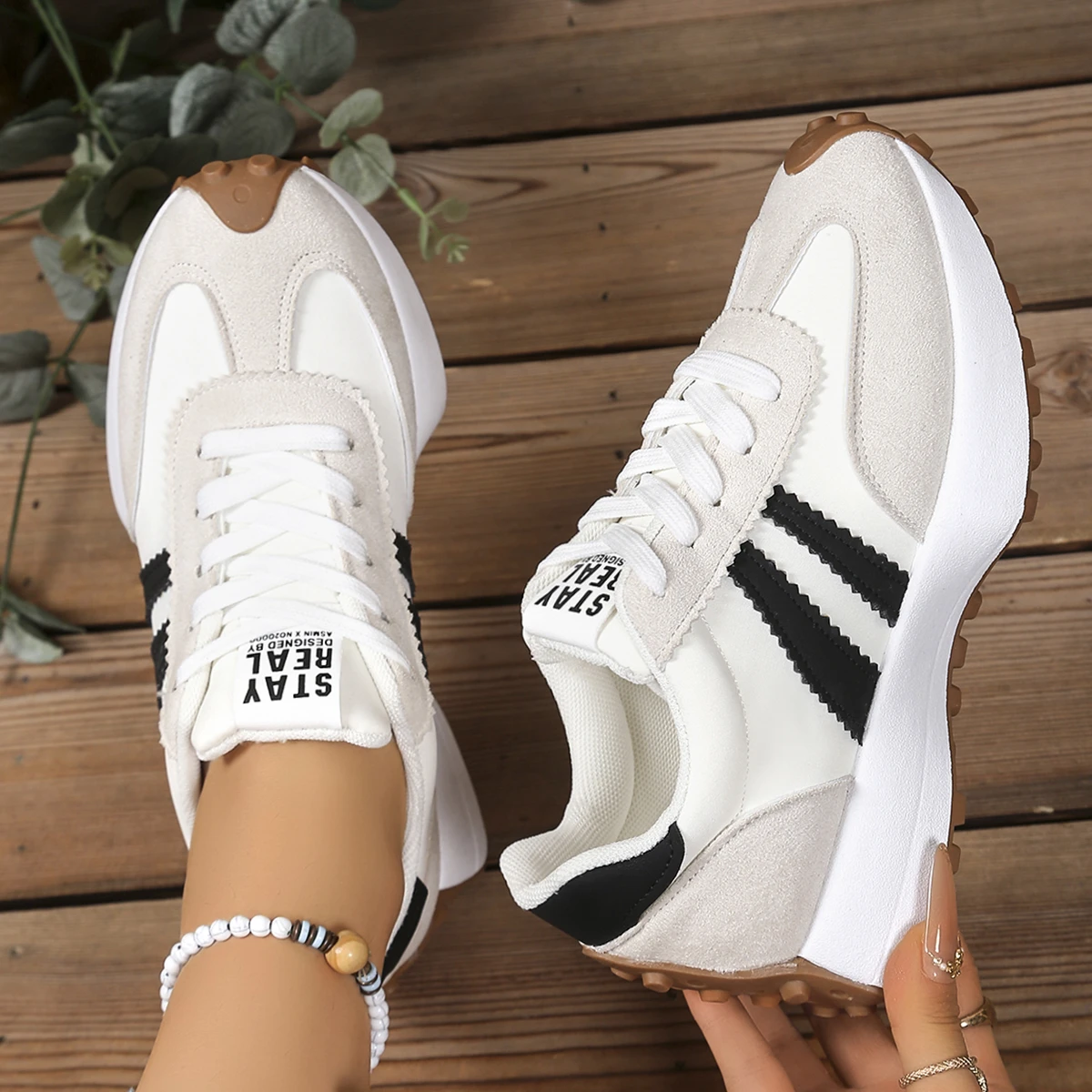 Scarpe casual stringate eleganti di nuovo stile alla moda da donna primavera/autunno punta tonda suola spessa scarpe sportive comode antiscivolo