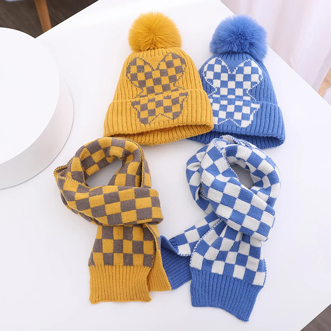 2 Teile/satz Nette Plaid Baby Stricken Hut Schal Cartoon Plüsch Ball Kinder Beanie Cap Winter Warme Woolen Pullover Caps Image