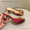 Vintage Kristall Schmetterlingsknoten verzierte Hausschuhe Runde offene Spitze Bling Runde High Heels Sommermode Pull On Damenschuhe