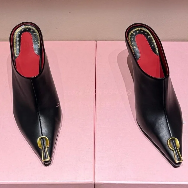 Schwarz Metall Schnalle Spitz Outdoor Hausschuhe Frauen Weiß Leder Maultiere Stiletto High Heels Mode Prägnante Party Sommer Schuhe Neue