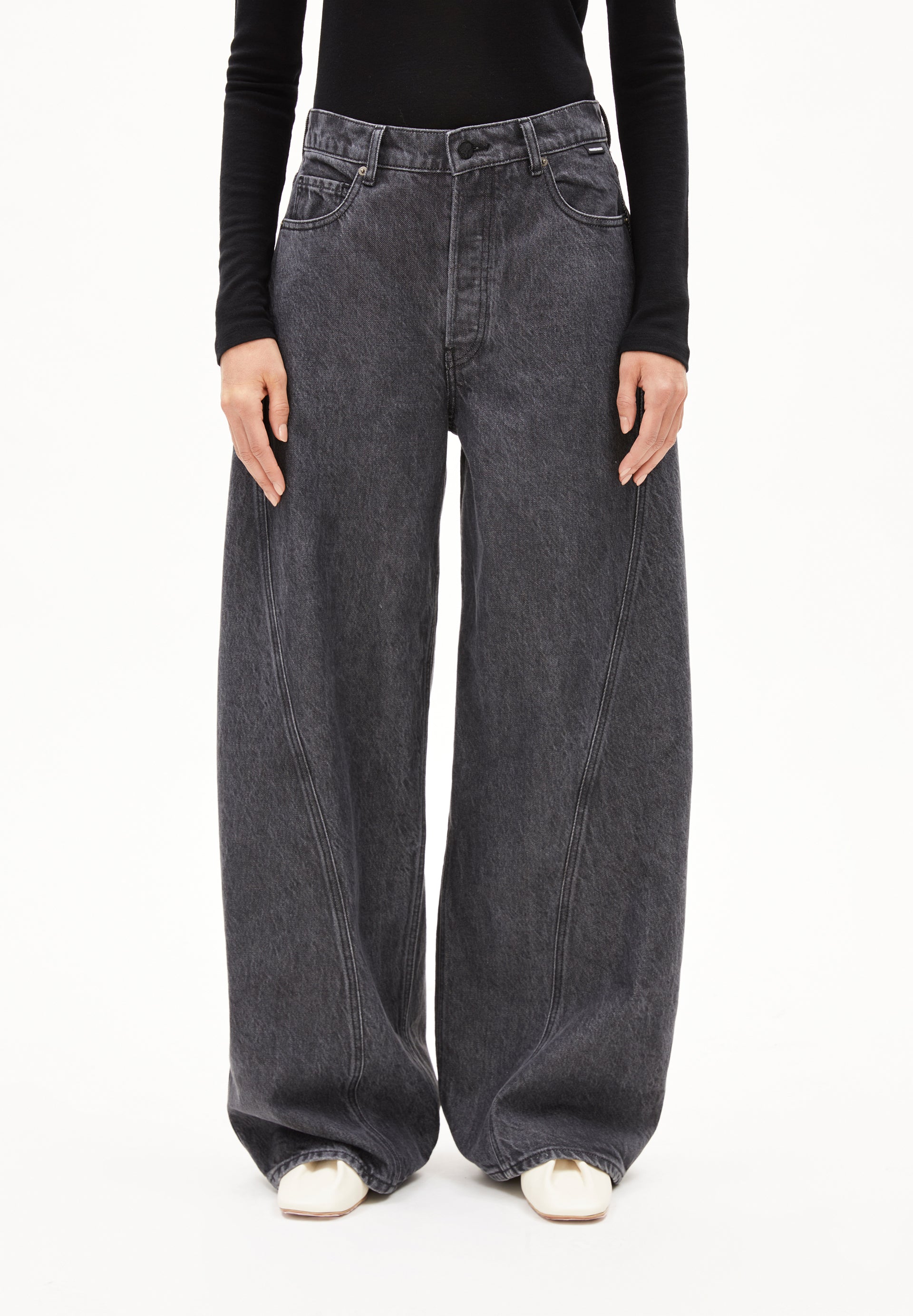 AALTHEA | Barrell Jeans Lyocell Baumwoll Mix - schwarz (33-32) Image