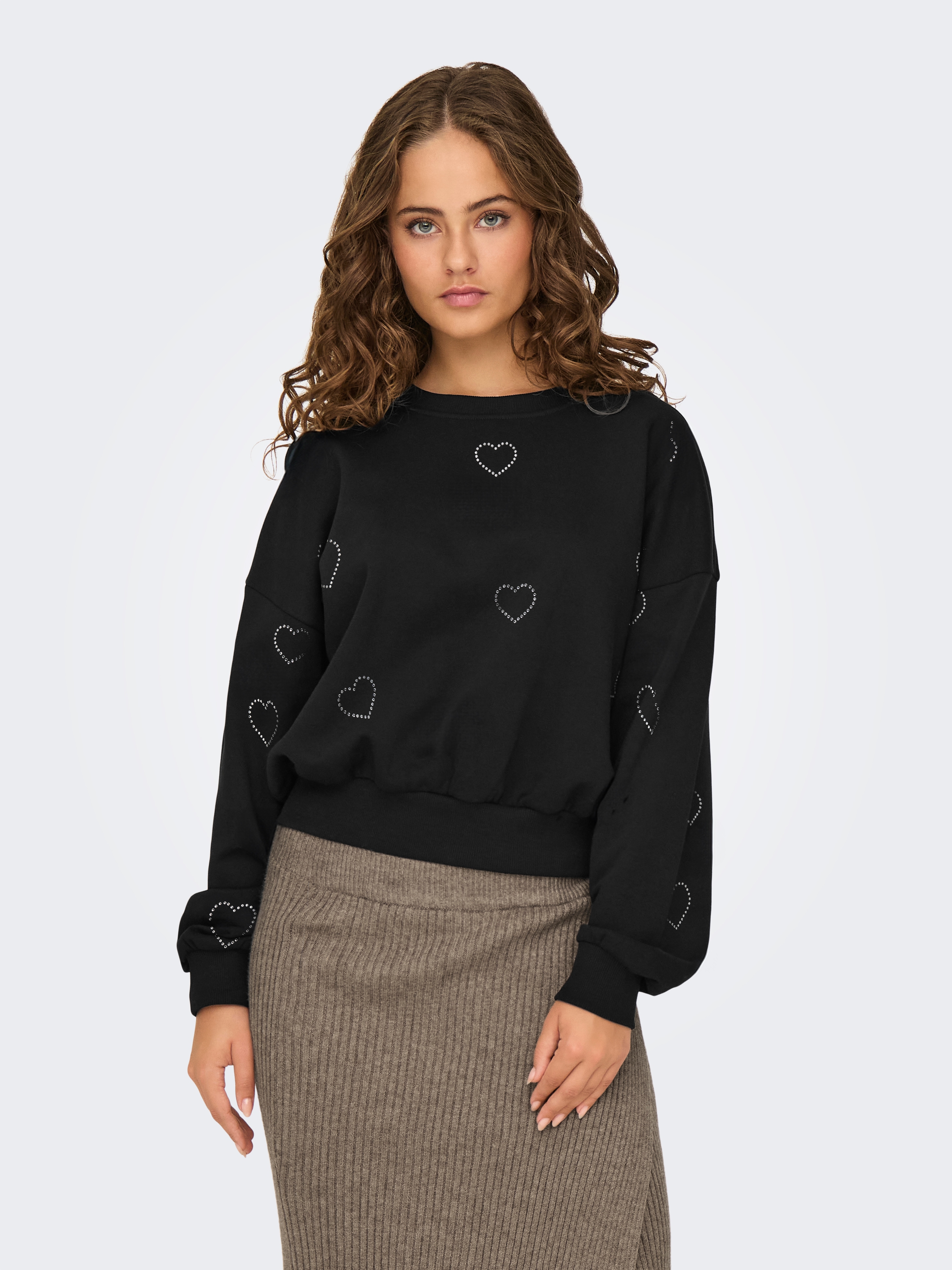 Sweatshirt ONLY "ONLBERIT L/S O-NECK SWT", Damen, Gr. L, schwarz detail:heart silber rhinestone, Sweatware, Obermaterial: 60% Baumwolle, 40% Polyester, bedruckt, regular fit hüftlang, Rundhals, Rippbündchen, Sweatshirts Sweatshirt