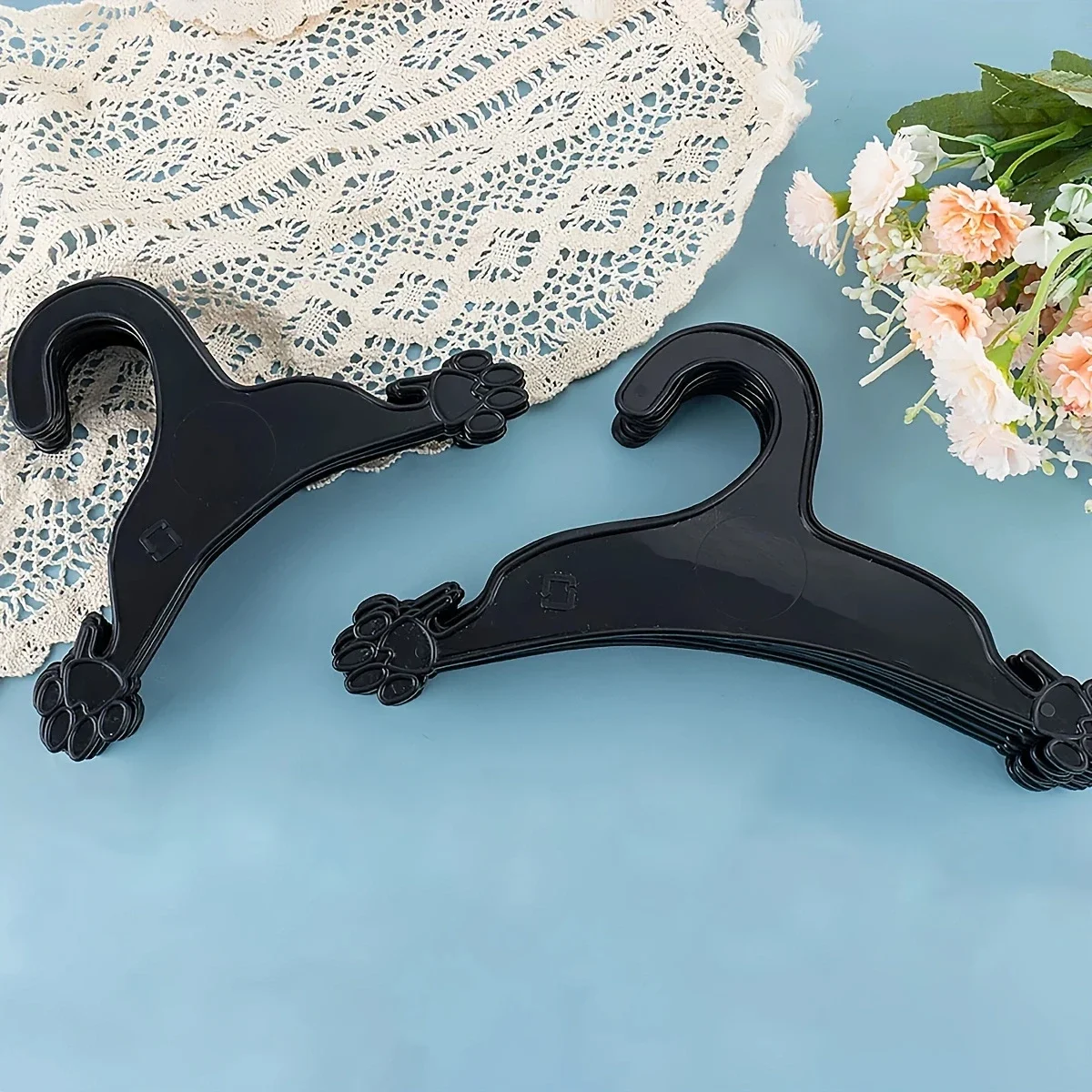 5/10 stücke Hund PawPet Kleiderbügel Mini Nette Anti Slip Lagerung Hund Katze Kleidung Rack Langlebig Funktionale Kunststoff Haustier kleiderbügel für Hund Image