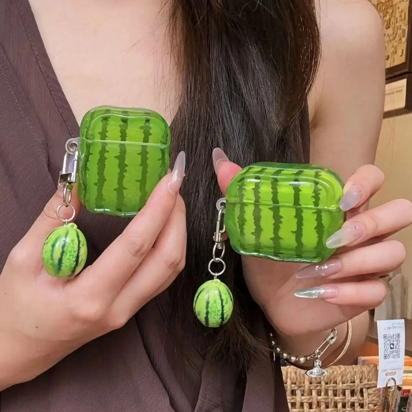 Niedliche Kopfhörerhülle mit wassermelonenmuster und gewelltem Rand und Wassermelonen-Anhänger, geeignet für AirPods 1, 2, 3, 4, Pro Pro 2 Pro3 Image
