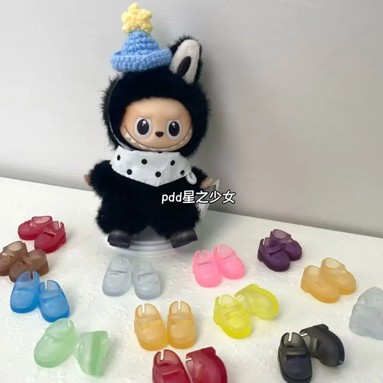Mini Labubu Puppenschuhe für 10 cm Labubu 4.0 The Monsters Pin für Love Series Puppenkleidung Zubehör Plüschpuppenkleidung Geschenk