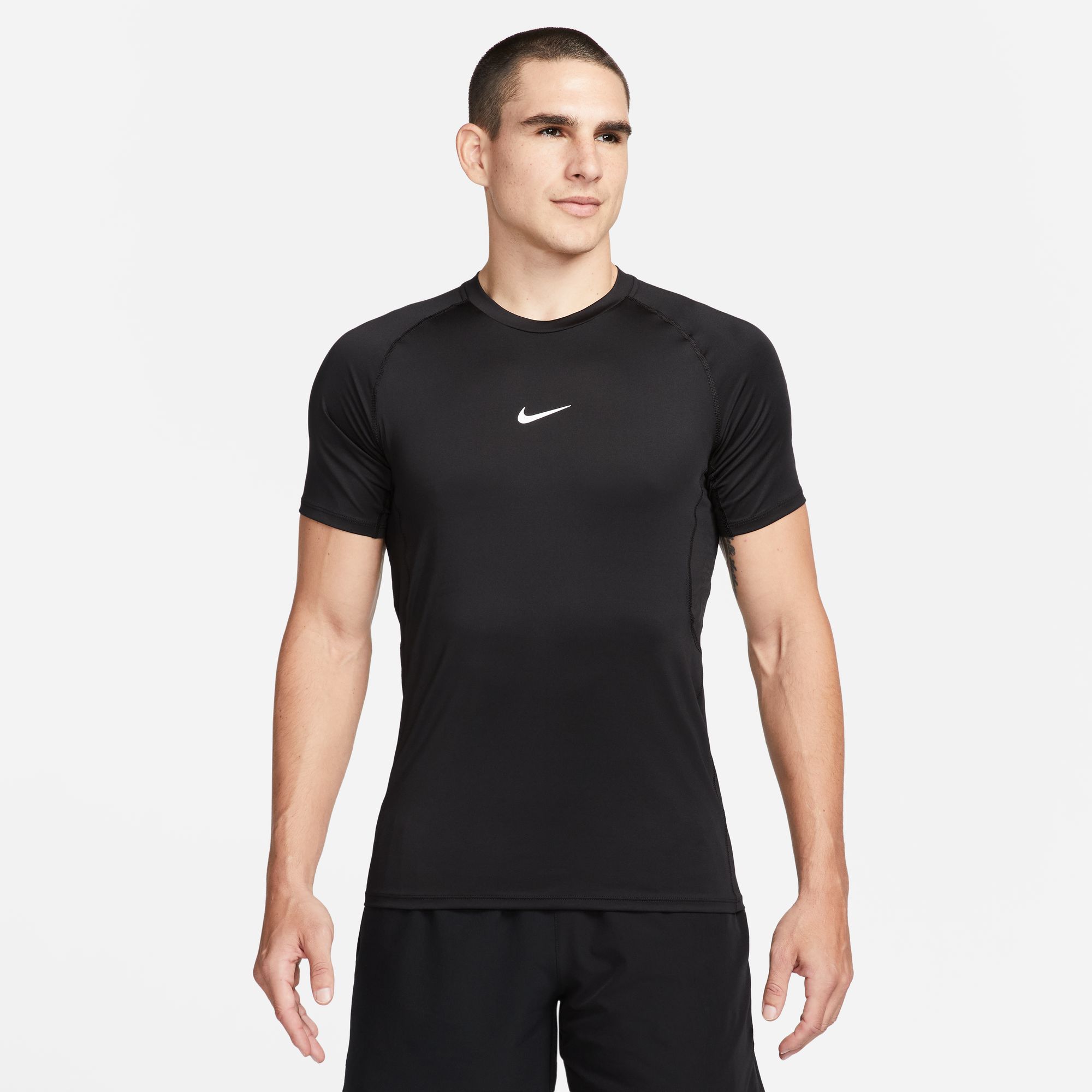 Trainingsshirt NIKE "PRO DRI-FIT MENS SLIM SHORT-SLEEVE", Herren, Gr. M, schwarz-weiß (schwarz, weiß), Obermaterial: 90% Polyester, 10% Elasthan, Shirts Image
