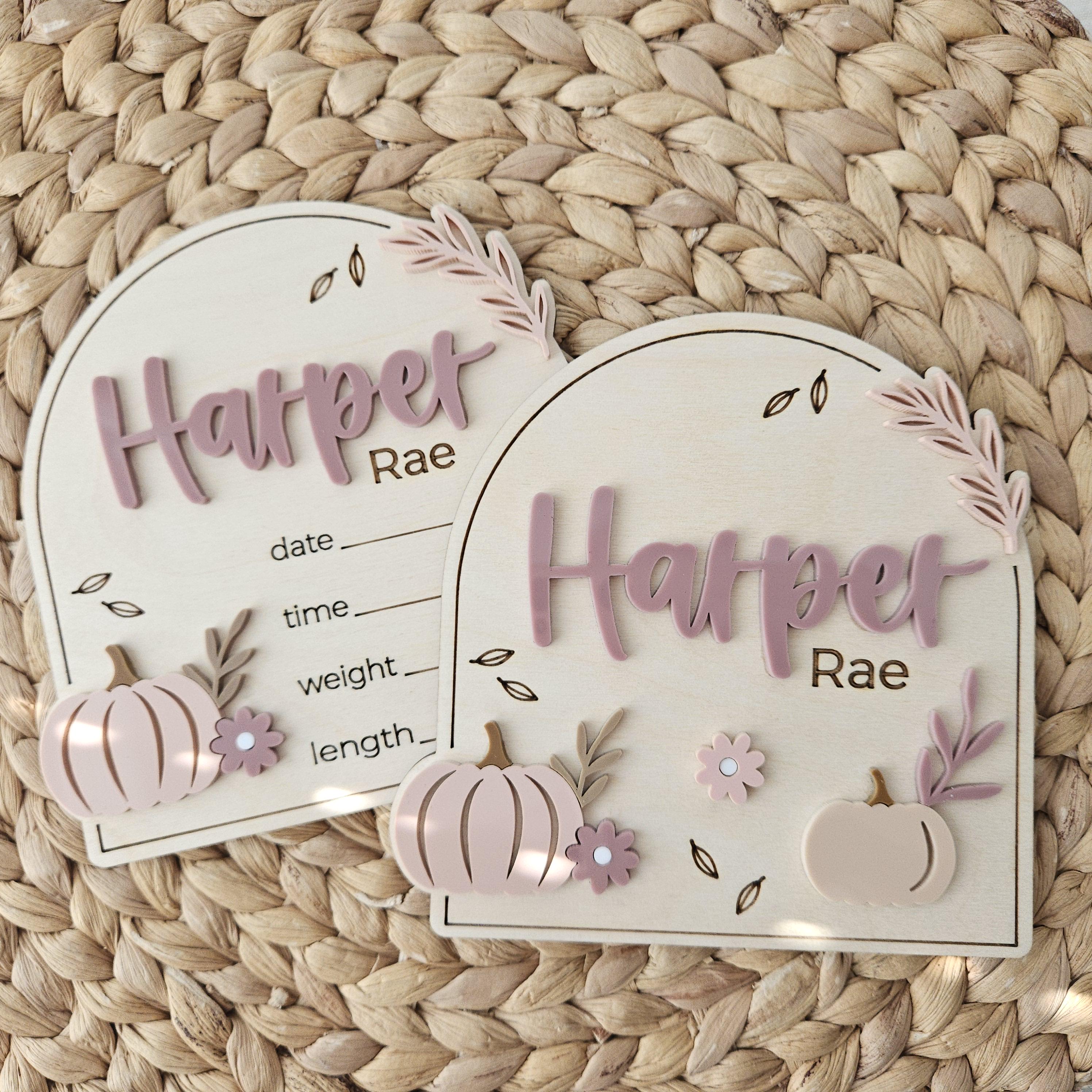 Targa con nome per neonato a tema zucca autunnale / Targa con nome per annuncio di nascita / Targa con arco per arrivo in ospedale / Targa con impront