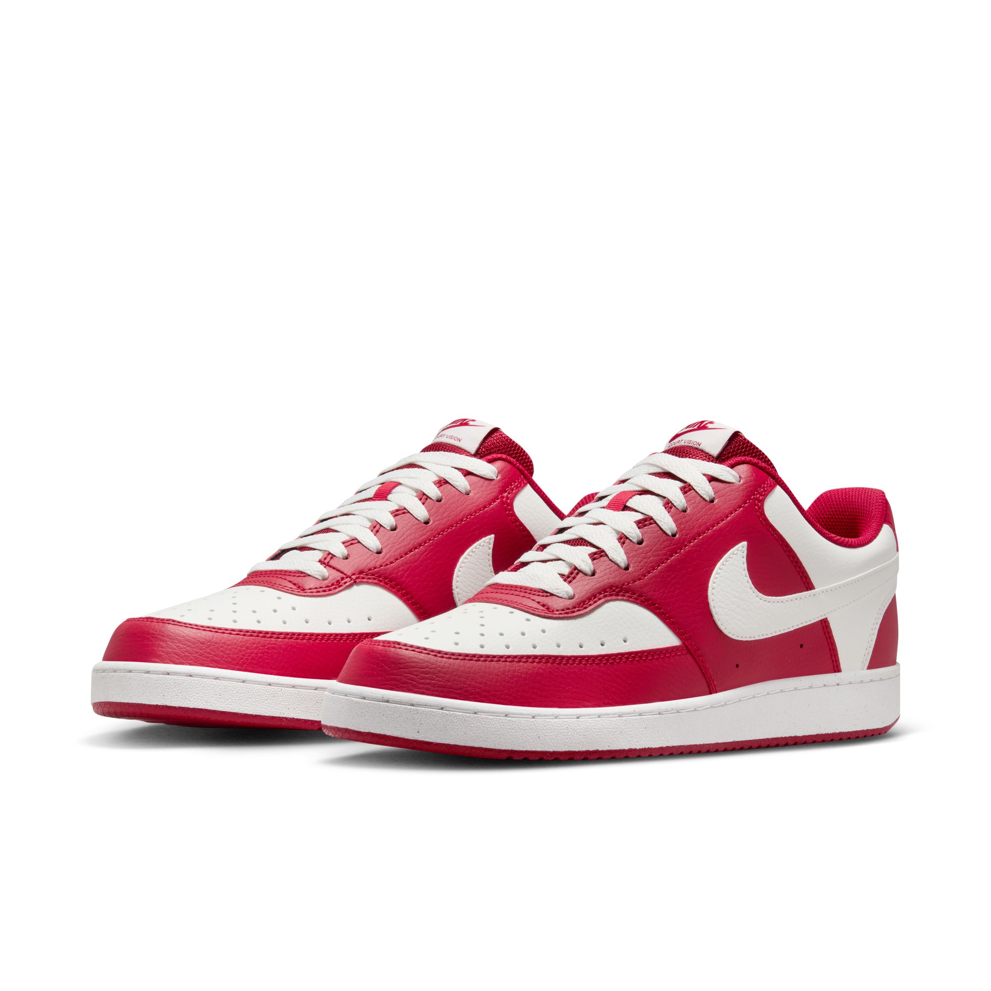 Sneaker NIKE SPORTSWEAR "COURT VISION LO", Gr. 47, gym rot, summit weiß, Synthetik, Sportlich, Schuhe, inspiriert vom Design des Nike Air Force