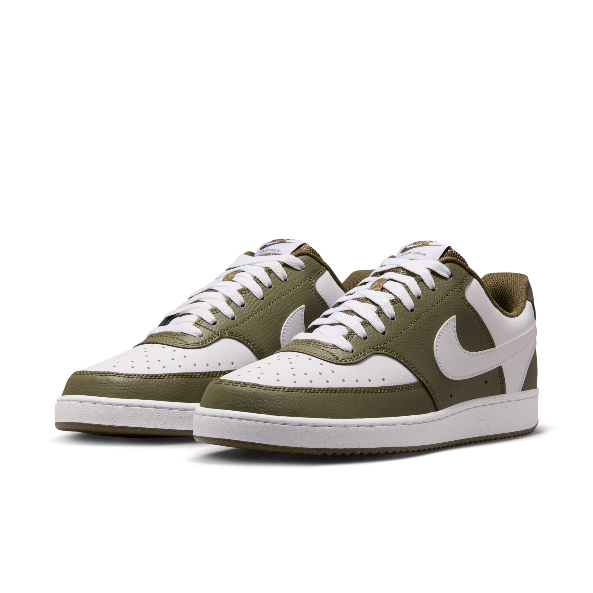 Sneaker NIKE SPORTSWEAR "COURT VISION LO", Herren, Gr. 44, medium olive, weiß, Synthetik, Schuhe Sneaker, Design auf den Spuren des Air Force 1