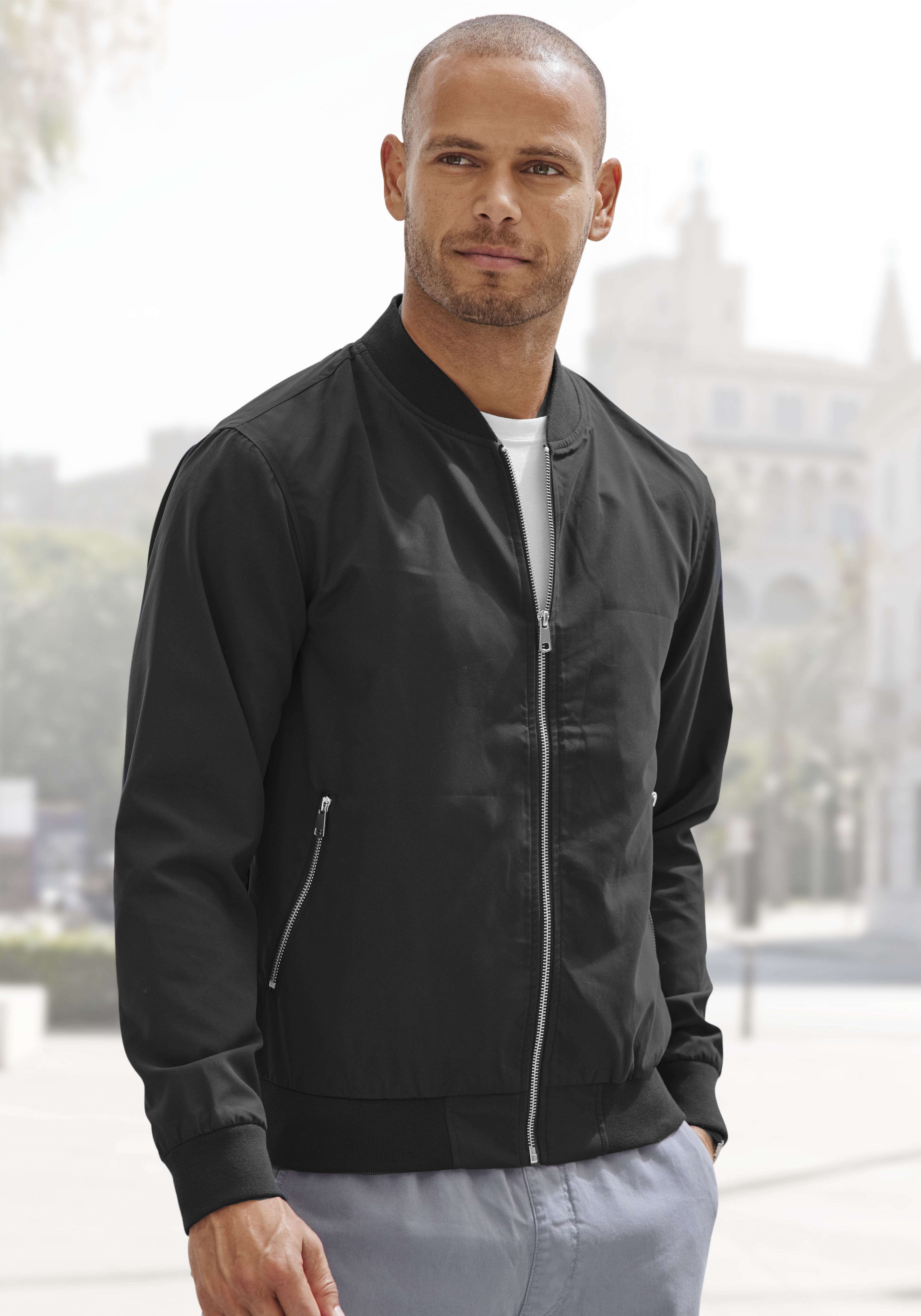 Bomberjacke JOHN DEVIN "/ Blouson mit Rippkragen", Herren, Gr. 3XL (64/66), schwarz, Web, Obermaterial: 100% Polyester. Futter: 100% Polyester, unifarben, regular fit hüftlang, Rundhals, 2-Naht-Ärmel Rippbündchen, Jacken Bomberjacke, Pilotenjacke /...